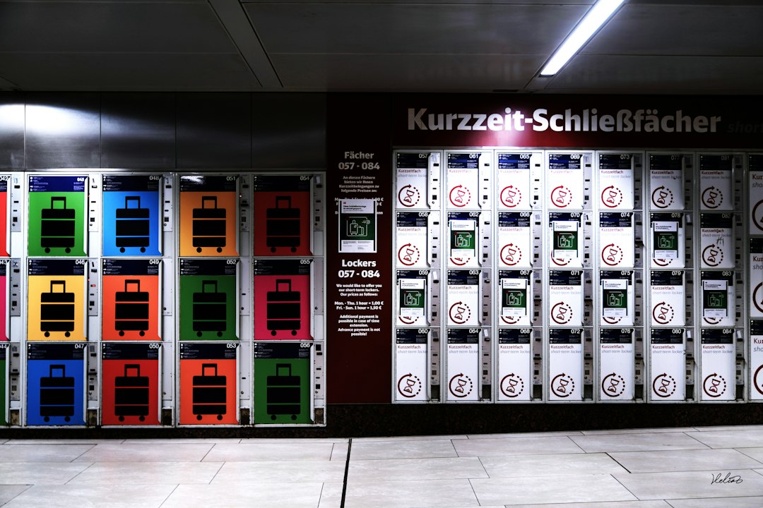 駅のコインロッカー